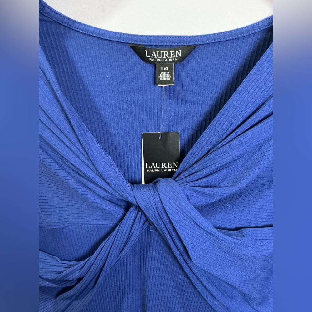 Ralph Lauren Blue V-neck
Elbow sleeves
Twist-front overlay Fitted Blouse Lg New - Picture 3 of 5